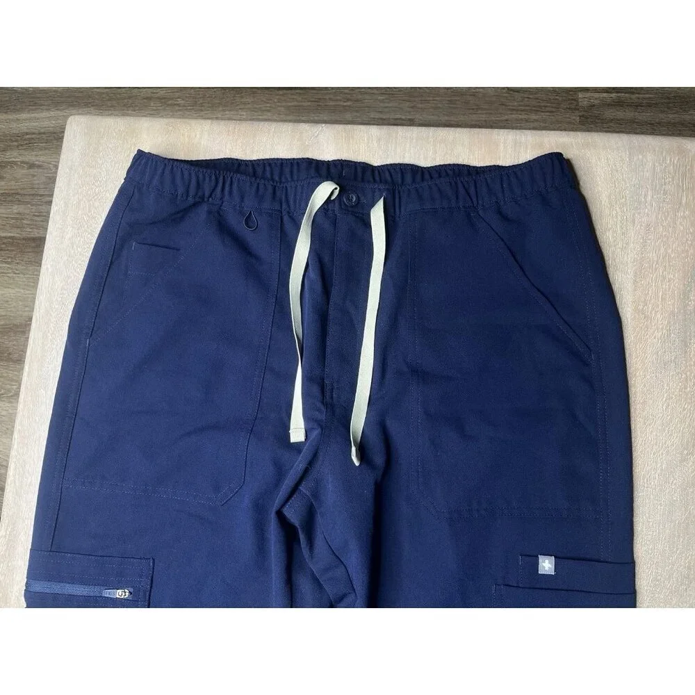 Figs Cairo Cargo Scrub Pants in Navy Size Large Short